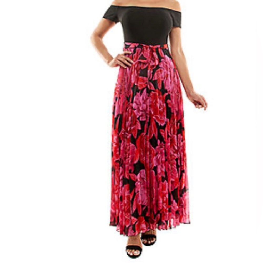 Off Shoulders Short Sleeve Floral Maxi Dress